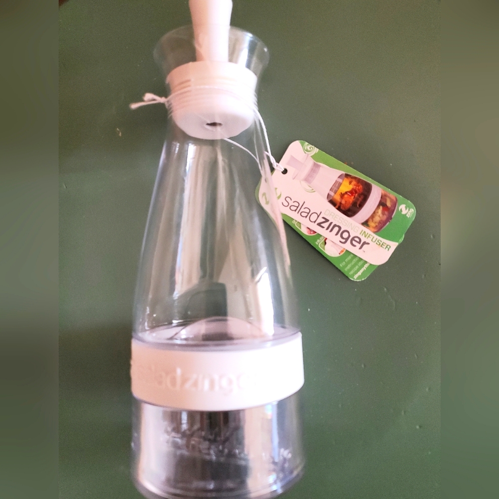 Zing Anything Salad Zinger Dressing Infuser w/ Recipes - NWT